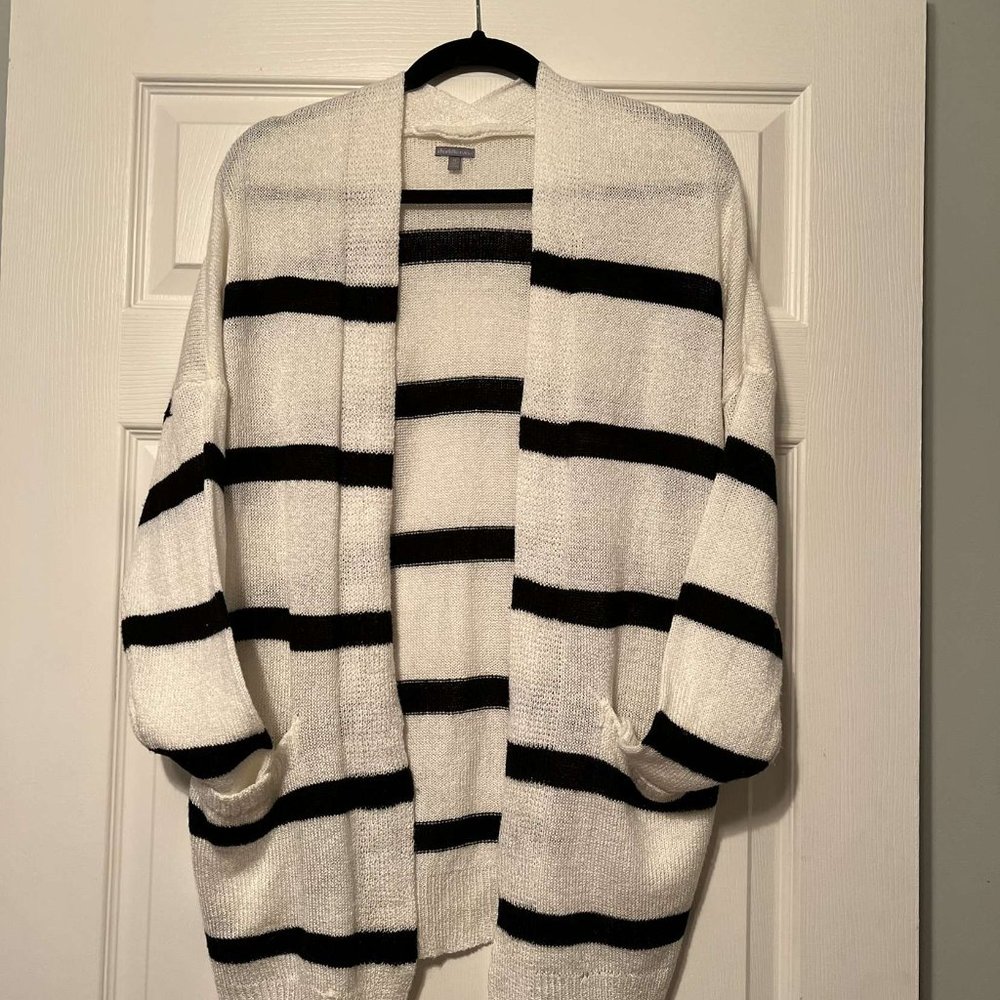 Charlotte Russe Black/White Striped Cardigan with Pockets Size M